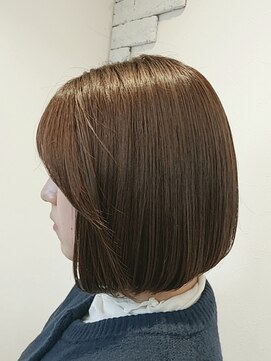 ジジ(JiJI) 韓国風ボブ