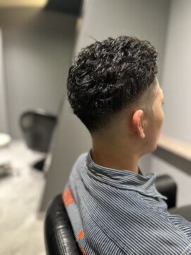 ボルン(BOLEN) フェード&クルクルパーマ