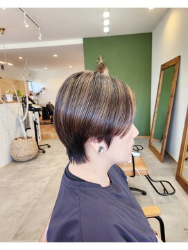 ヨハク(yohak) ショートボブ×ハイライト