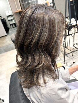 リアンバイアリュール(Lian by Allure) 【Lian by Allure】田島由希　コントラストハイライト