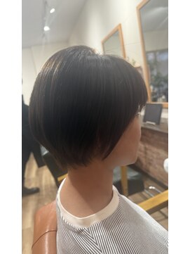 ヘアーアンドリラクシング シザリア(Sizallia) くびれショート