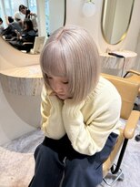 乾かすだけでキマる髪/馴染むハイトーンホワイトグレージュボブ