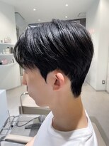 ノラ ウメダ(NORA UMEDA)&nbsp;センターパート×シースルーマッシュ×ダウンパーマ