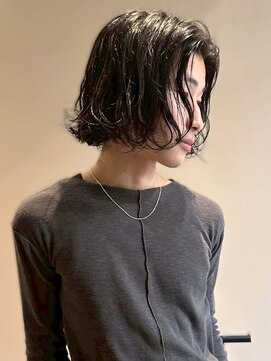 ヴヴ(Bub) メンズパーマ センターパート スパイラルパーマ ミディアム 20代