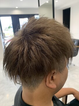 ディティール(Detail) 白髪ぼかしカラー×ジェットモヒカン