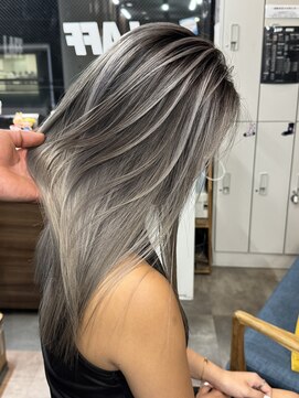 ラフ(LAFF) バレイヤージュ/シャドウルーツ/ハイライト/レイヤーカット