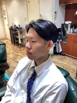 ハナイ(hanai)&nbsp;6、4分けツーブロック