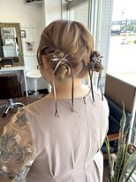 メグル(MEGURU,)&nbsp;ツインお団子/ヘアアレンジ