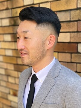 バーバーリング メソッド(BARBERING METHOD) 好印象フェードカットスタイル