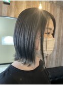 透明感オリーブグレー ハイライトあり 切りっぱなしボブ☆