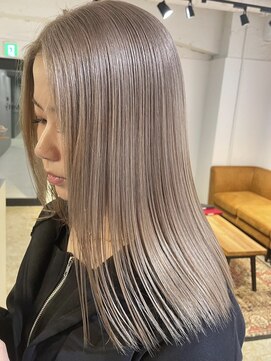 メリー オオサカ(Merly Osaka) ハイトーンなのにツヤんツヤん！_white milk tea_