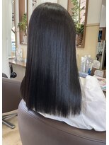 コアフィールフィス(COIFFURE fils)&nbsp;【見附　今町】ツヤ感重視　黒髪ロング　M3D髪質改善