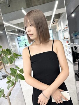 ヴァンシィー(VANCY) 中明度のmilk tea beige