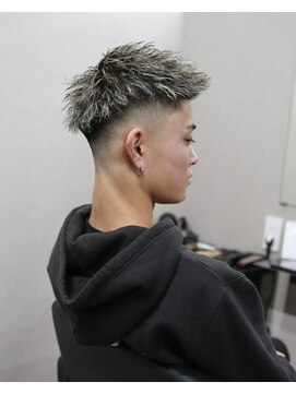 スラッシュ(SLASH) メンズパーマ/ホワイトメッシュ/短髪/フェードカット/ツイスト