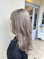 エイミーバイアフロート(amie by afloat) 動きたっぷりのウルフスタイル