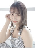 大人可愛い美髪こなれミディグレージュ外はね １７７