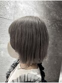 切りっぱなしボブ×シルバーカラー