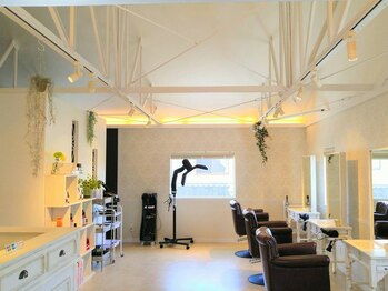 ジュエ シャトー ヘアー プレイス(jouet chateau hair place)の写真/大人女性のための上質空間♪周りを気にせず、ゆったりとした時間の中で、至福のひと時をお過ごしください☆