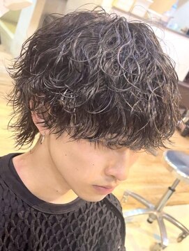 フィフス 神南(fifth) さりげない色気 波巻きパーマスタイル