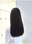 サラ艶ストレートヘア