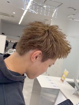 ルースト 南堀江店(ROOST) 刈り上げセンターパート/波巻きツイストスパイラル/南堀江