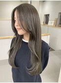 赤みを抑えたオリーブベージュ