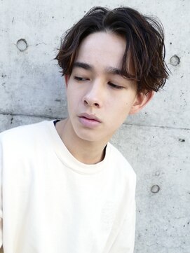 エリマ 調布(elima) センターパートソフトツーブロックツイストスパイラルパーマ