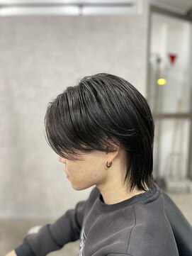 エイル 心斎橋(Eir) 中性ヘアセンターパート