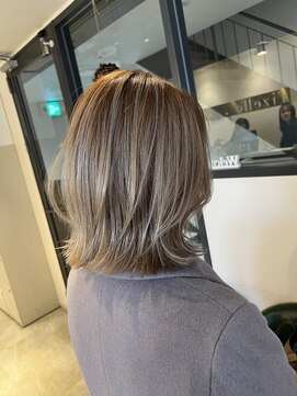 フィゼル 福島店(fizelle) シルバーベージュ