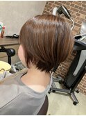 前下がりショートヘア