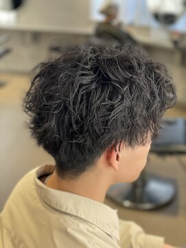 リノ(F’lino) メンズ＿#カットパーマ#トリートメント#ニュアンスパーマ