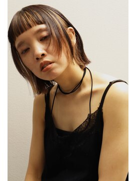 ザベース(the base) デザインカラー×ボブ×オン眉