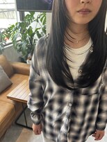 ニール(Neal)&nbsp;【Neal 新宿/西新宿】　フェイスフレームレイヤーカット〈SAKU〉