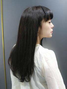 ルティア(Lutia) フェザーロング 似合わせカット★★