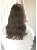 透明感のあるアッシュベージュ