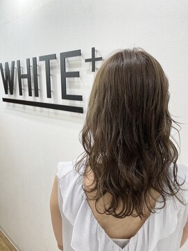 アンダーバーホワイト 南海難波店(_WHITE) 【_white+】ミルクティーベージュ×大人ロングスタイル