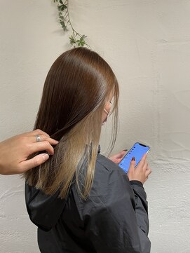 リンダ Linda ＃インナーカラーベージュ　艶サラロング