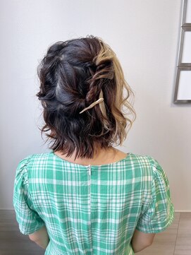 ディティカ サウ(Dityca sow) casual half up