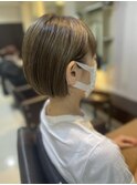白髪ぼかしカラー ミニボブ