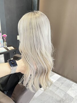 リオリス ヘア サロン(Rioris hair salon) ホワイトカラー