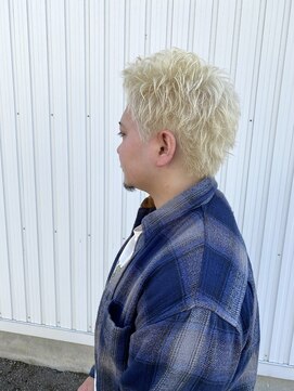 アウラ 高岡店(AULA) ホワイトスパイキー