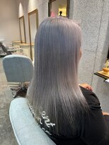 ナブラ(NABLA)&nbsp;シルバーカラーセミロング『NABLA』『倉敷美容室』