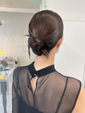 ペピンバイメルシー(pepin by merci.) ＊艶々カチモリヘア【結婚式/お呼ばれ/イベント】