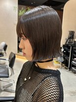 ヒビヲ(HIBIO)&nbsp;横浜タッセルボブ切りっぱなしボブ外ハネボブ長めボブレイヤー