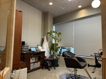 ニッケ ヘアーデザイン(nikke hair design)の雰囲気（広々とした空間でのんびり生活を受けることができます。）