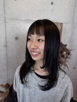 アチーブ ヘア デザイン(achieve hair design)&nbsp;ハイレイヤー黒髪ストレートヘアオン眉バング無造作セミロング