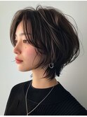 毛先軽やかふんわショートボブ
