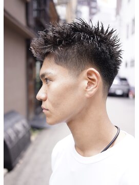 ベロ 福島(BELO) スパイキーショート/フェードカット/フェードスタイル/ワイルド
