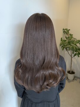 オリーブベージュ