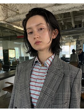 イーノ(ENO) 束感シースルーバングのフレンチボブ